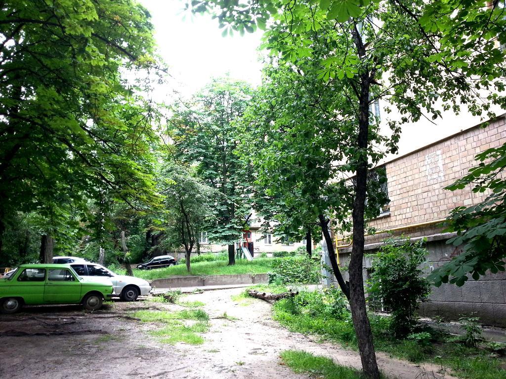 Standard Apartment On Umanskaya Kyiv Exterior photo