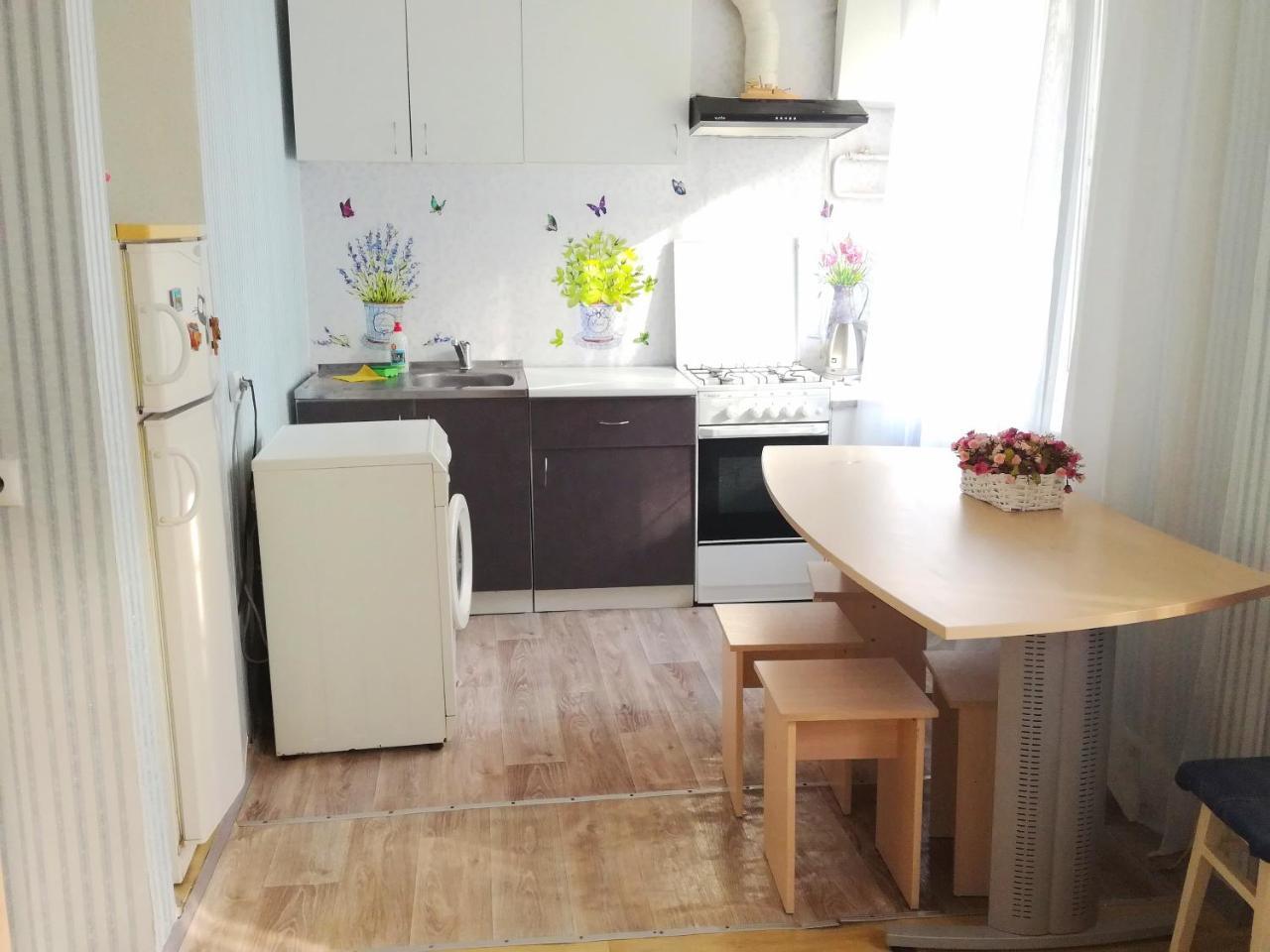 Standard Apartment On Umanskaya Kyiv Exterior photo