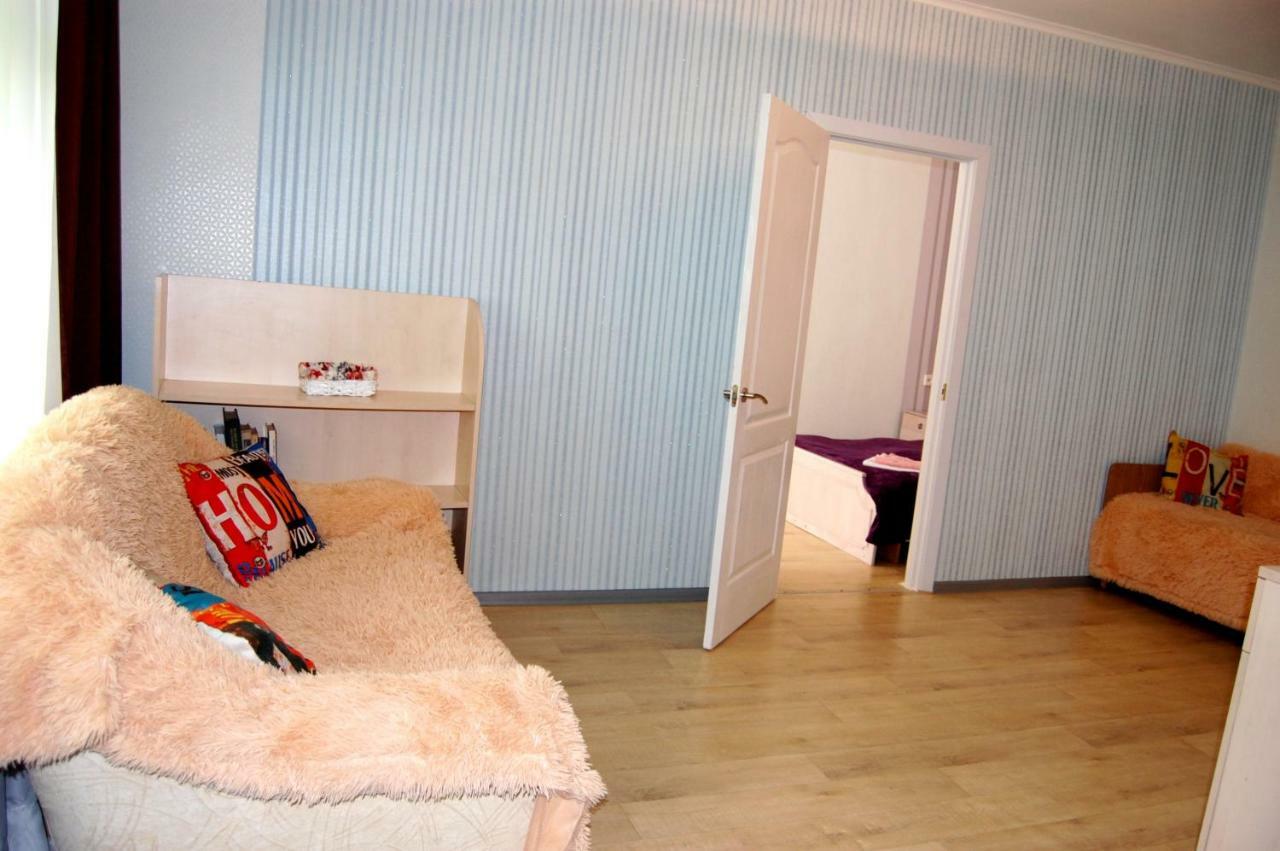 Standard Apartment On Umanskaya Kyiv Exterior photo